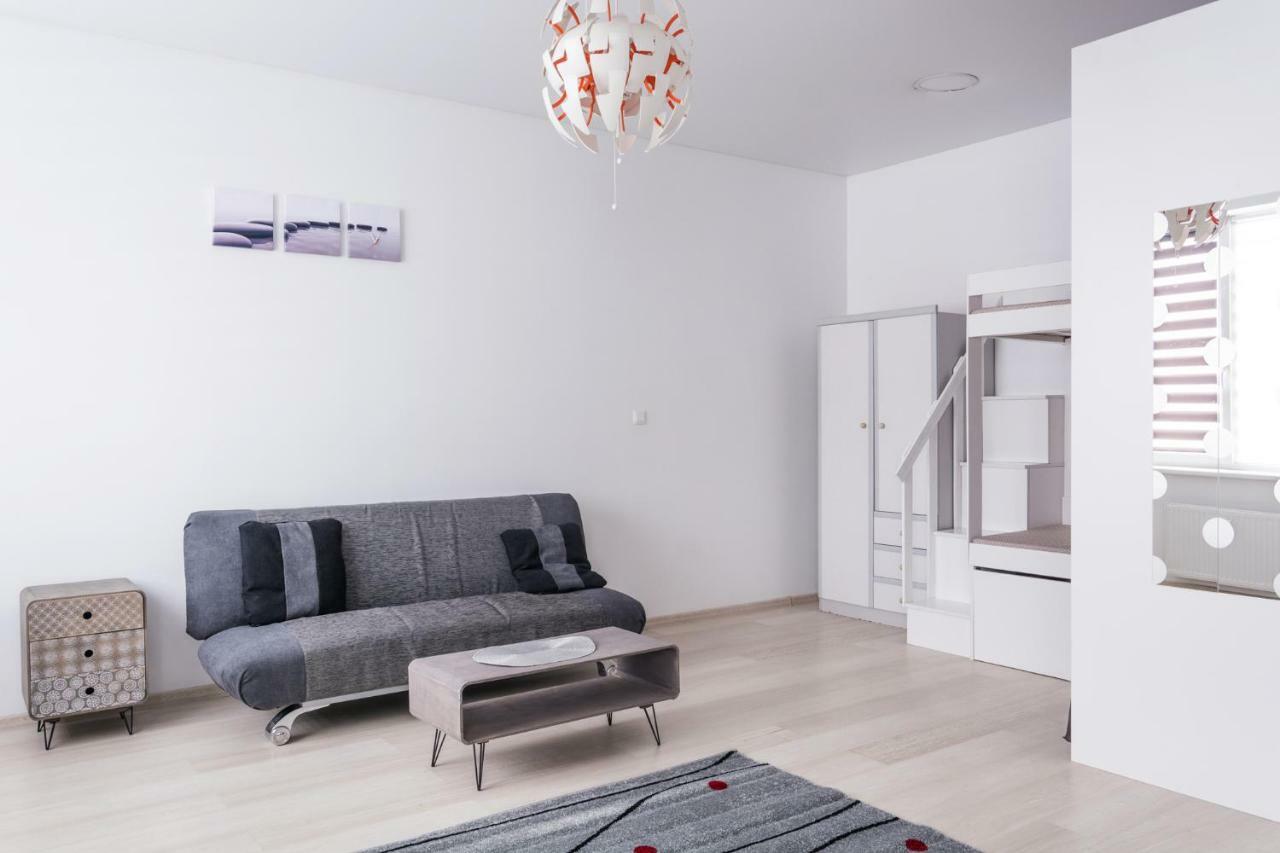 Sandra Apartamentai Kaunas Exterior photo